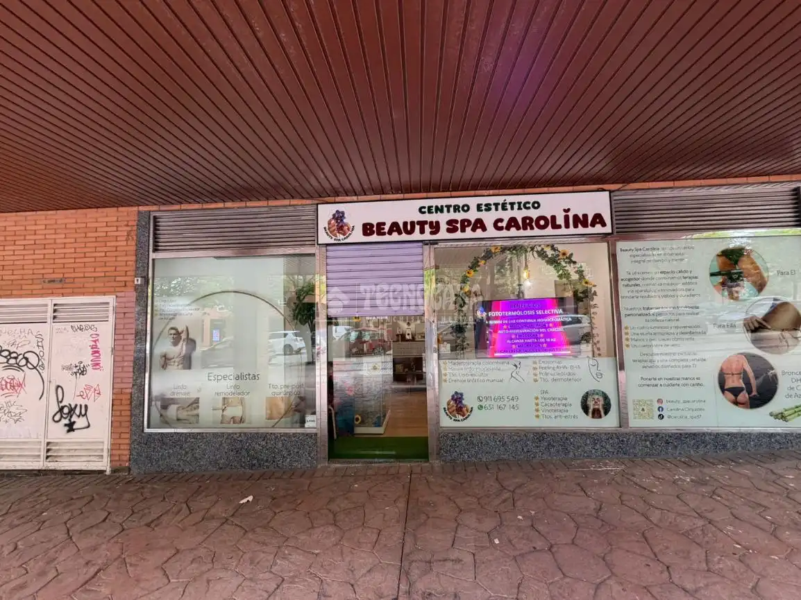 Local comercial en venda a C. de Suecia
