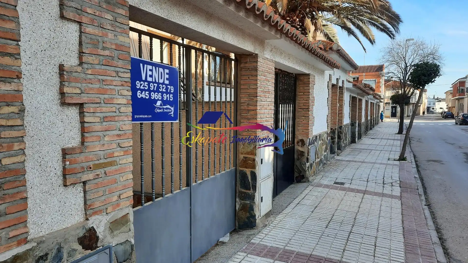 Exterior view of Detached homes for sale in Villacañas  with Air Conditioner, Terrace and Storage room