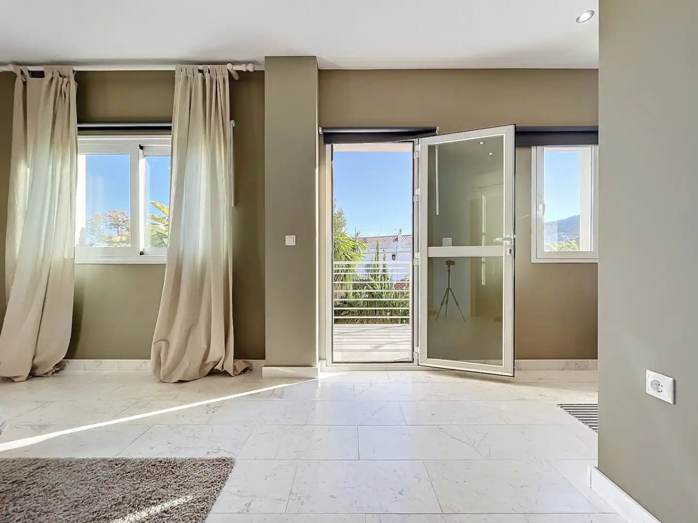 Bedroom of Houses for sale in L'Alfàs del Pi  with Air Conditioner, Heating and Private garden