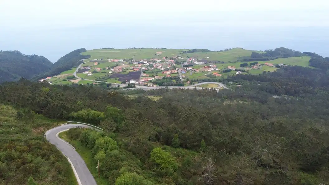 Wohnbaugrundstück zum Verkauf in Cudillero, imagen 9
