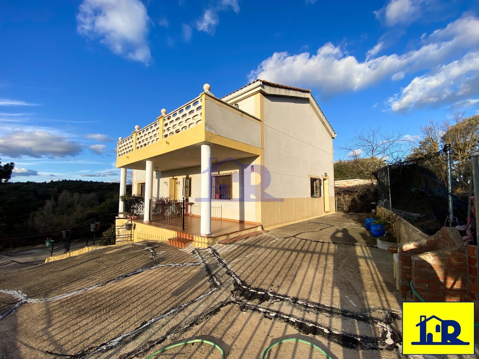 Exterior view of House or chalet for sale in Arcas del Villar  with Private garden, Terrace and Storage room