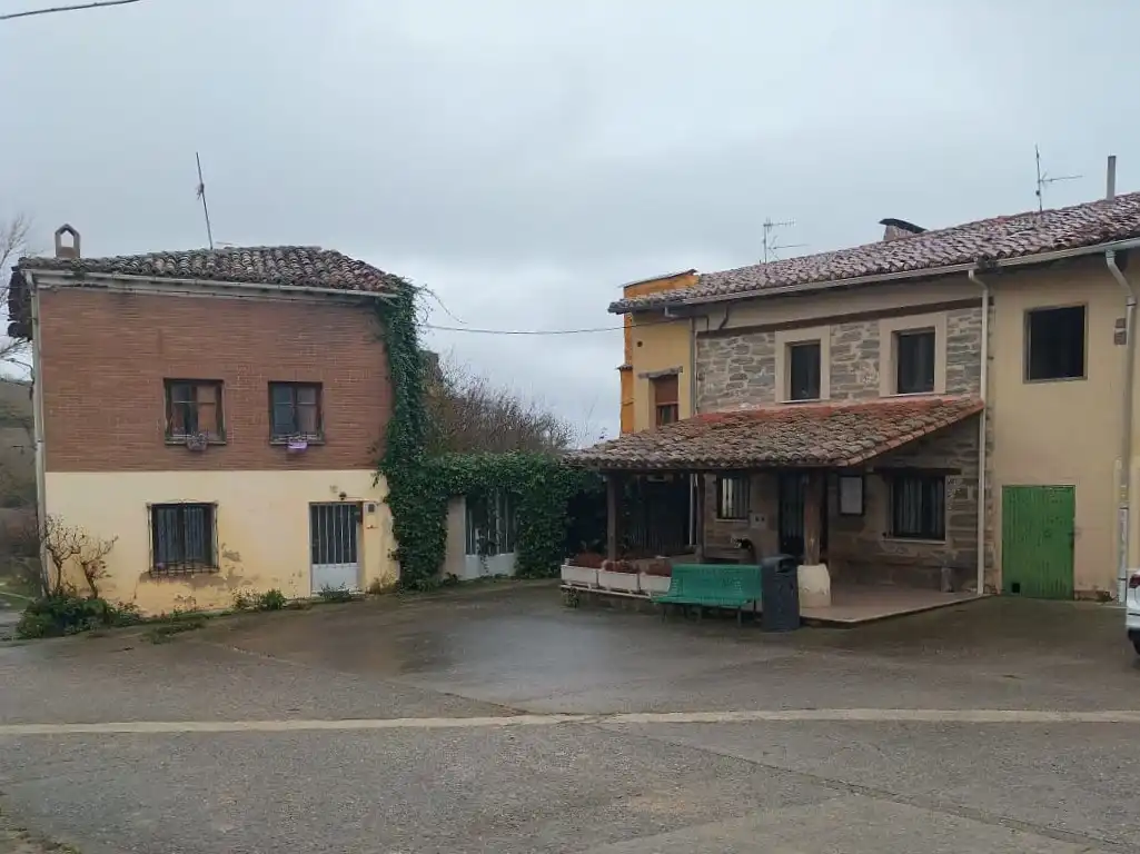 Vista exterior de Casa o chalet en venta en Villafranca Montes de Oca