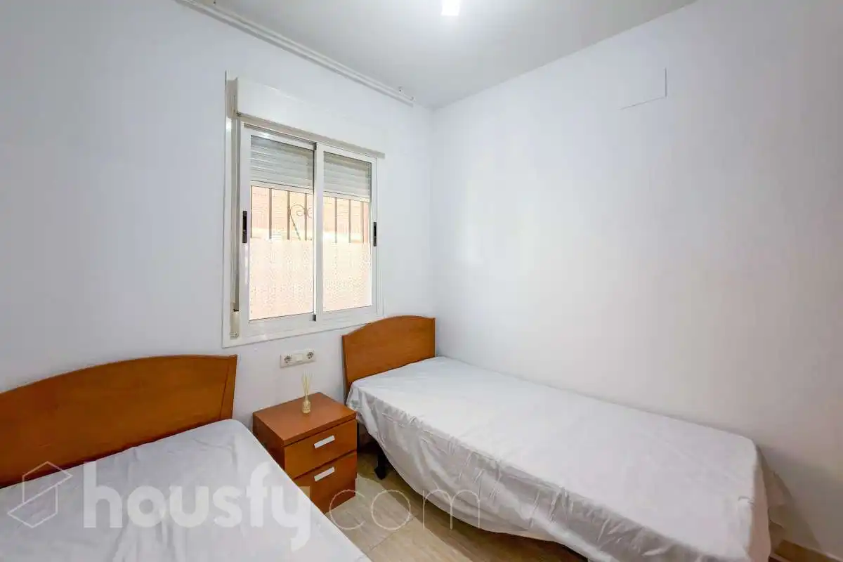Bedroom of Flat for rent in Oropesa del Mar / Orpesa  with Air Conditioner, Terrace and Balcony