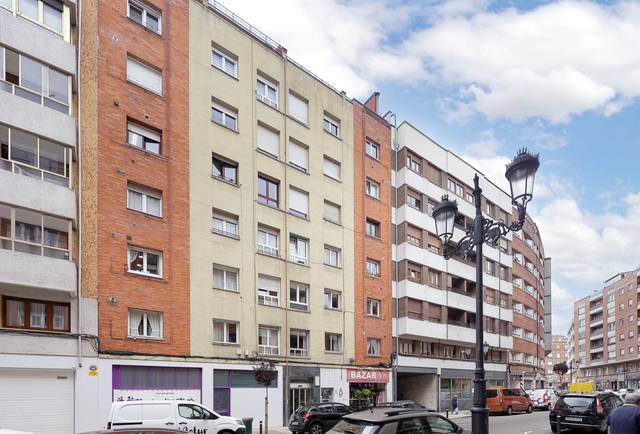 Piso en Venta en Oviedo - SAN PEDRO MESTALLON, 10 en Santo Domingo - El Campillín