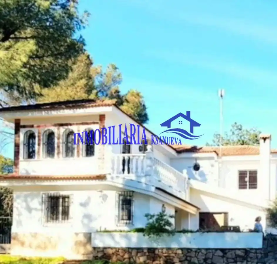 Villa con piscina in vendita a Periurbano Oeste - Sierra