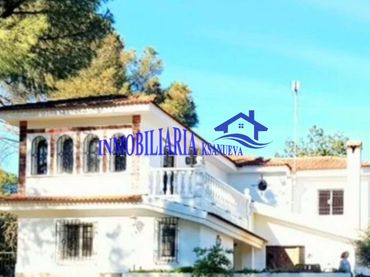 Xalet amb piscina en venda a Periurbano Oeste - Sierra