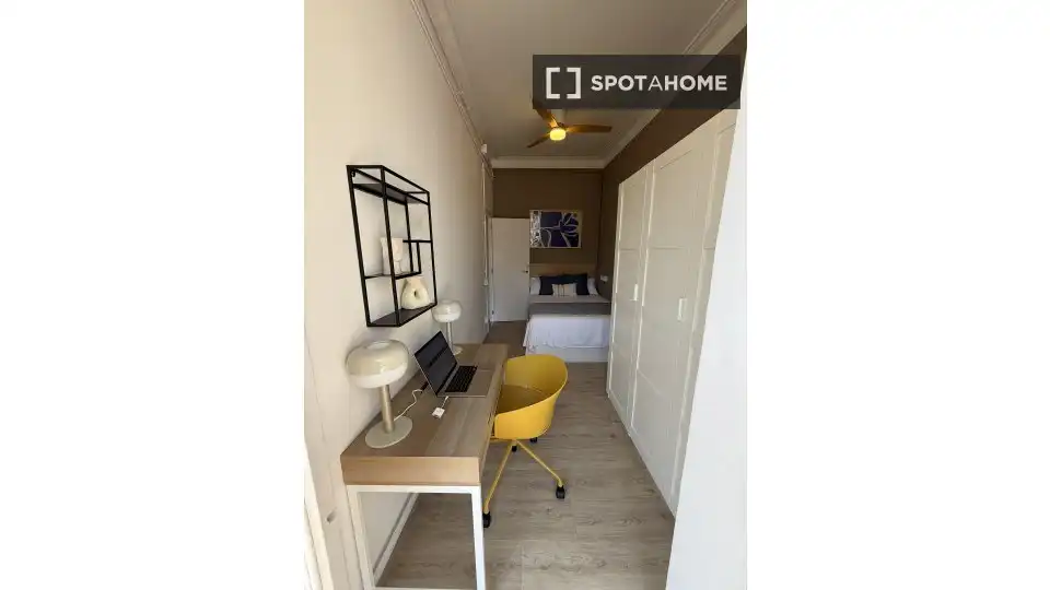 Bedroom of Flat for rent in Barcelona  with Air Conditioner, Heating and Furnished