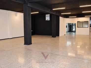 Local comercial de lloguer a De los Comuneros 37 37