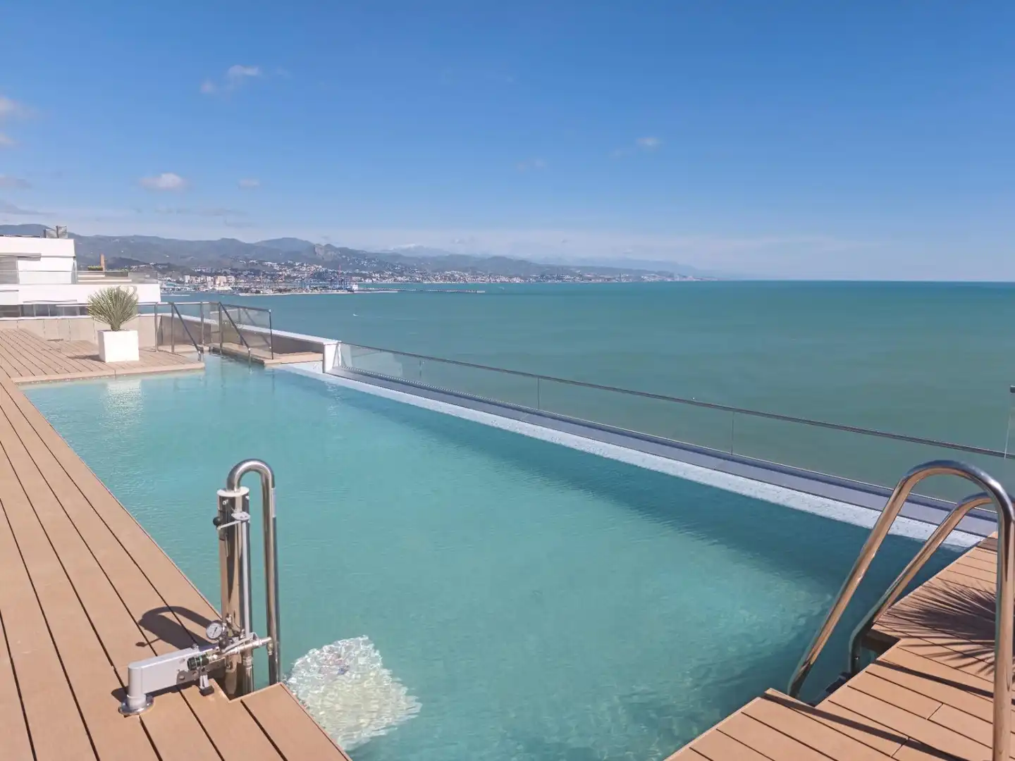 Schwimmbecken von Wohnung zur Miete in Málaga mit Klimaanlage, Heizung und Terrasse