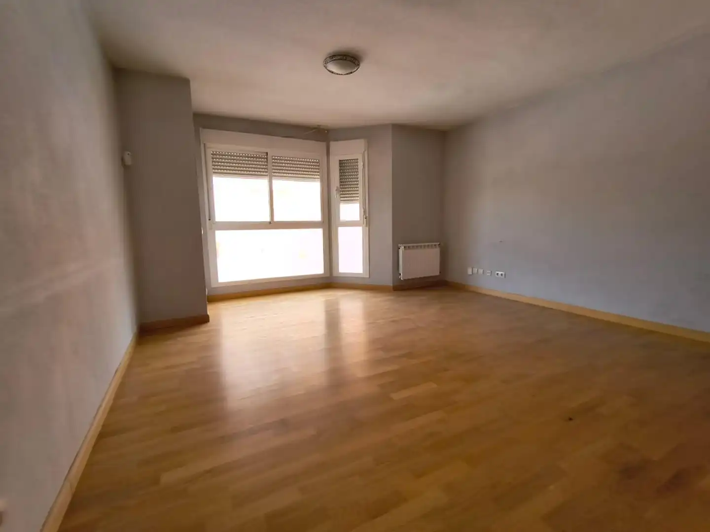 Living room of Flat for sale in Valdemoro  with Private garden, Terrace and Storage room