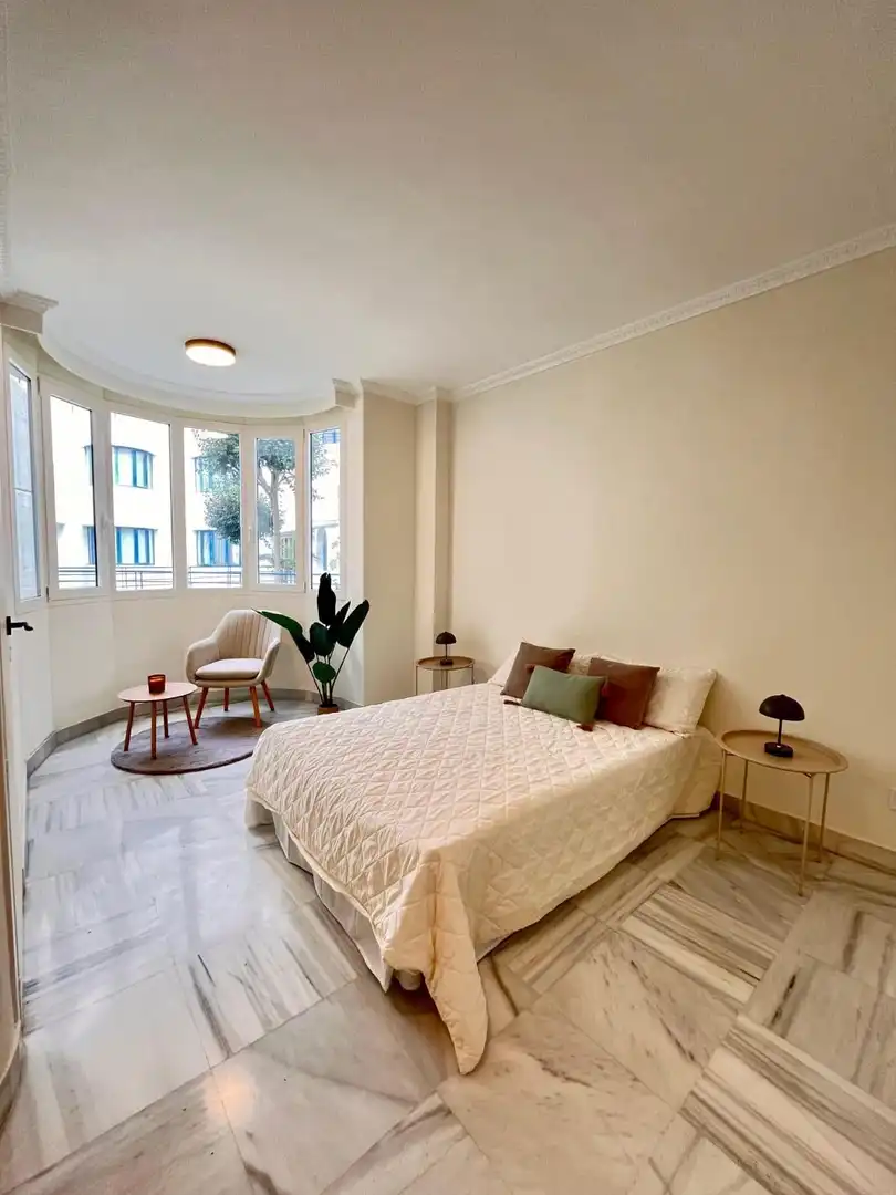 Habitación de Casa adosada en venta en Marbella con Jardín privado, Terraza y Trastero