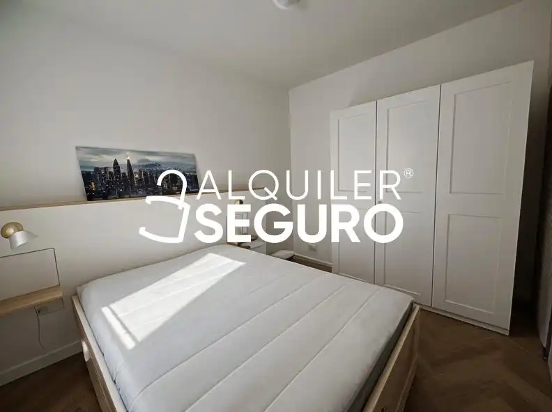 Piso de alquiler en Juan Navarro, Entrevías