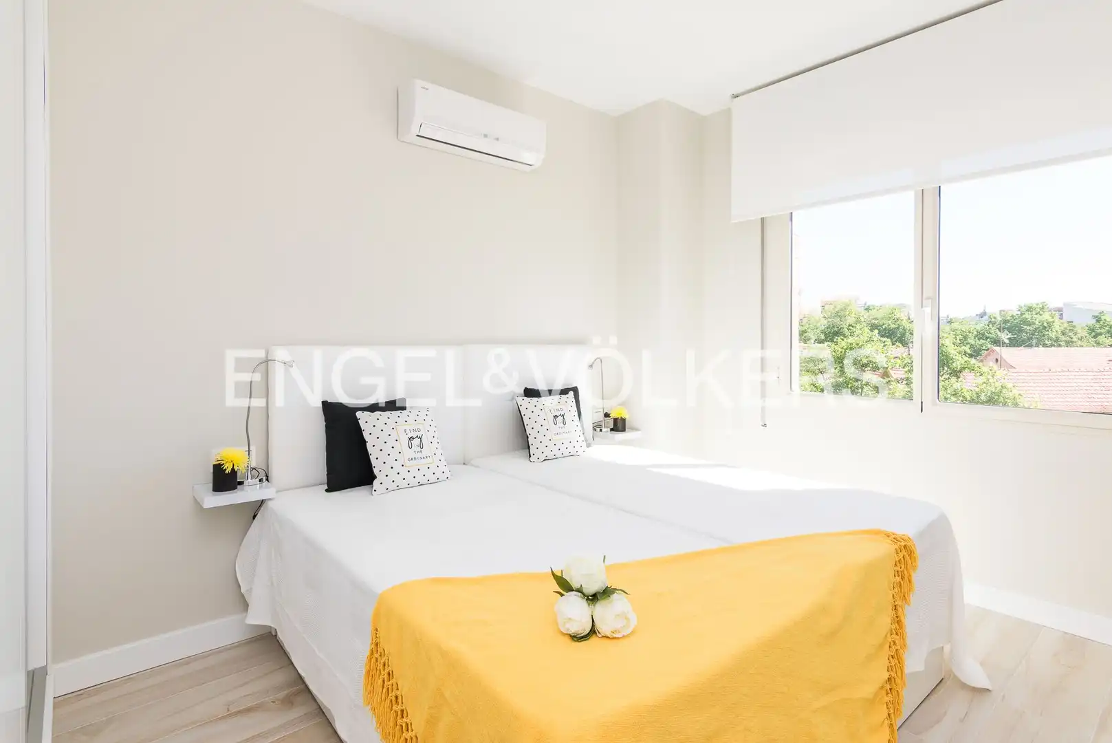 Schlafzimmer von Wohnung zur Miete in Madrid mit Klimaanlage, Heizung und Möbliert