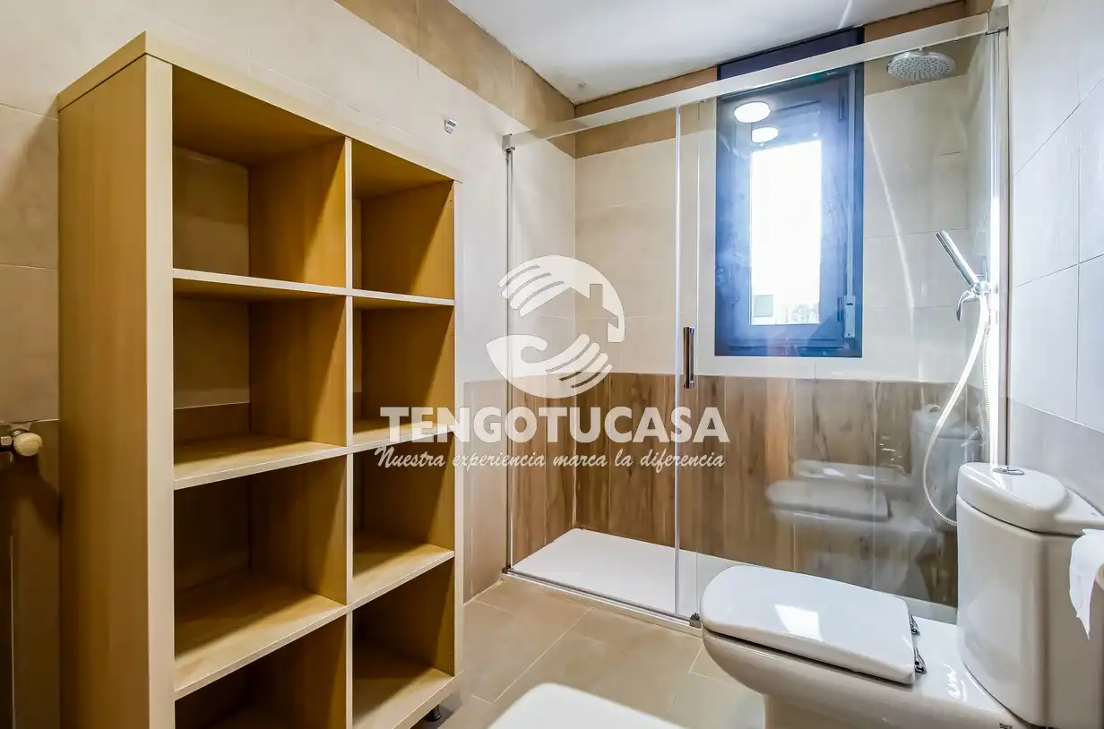 Bathroom of Detached homes for rent in Madrid  with Air Conditioner, Heating and Private garden