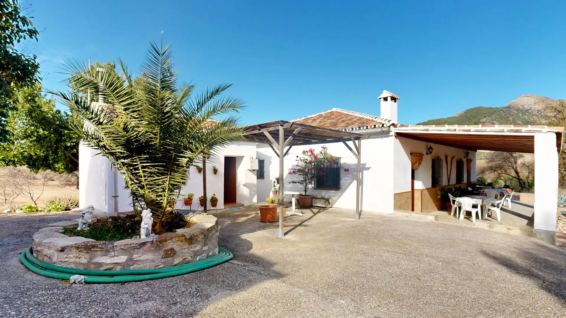 Vista exterior de Terreno en venta en Montecorto