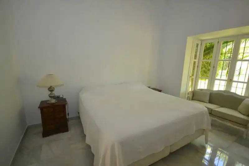 Casa amb piscina en venda a San Pedro de Alcántara, imagen 39