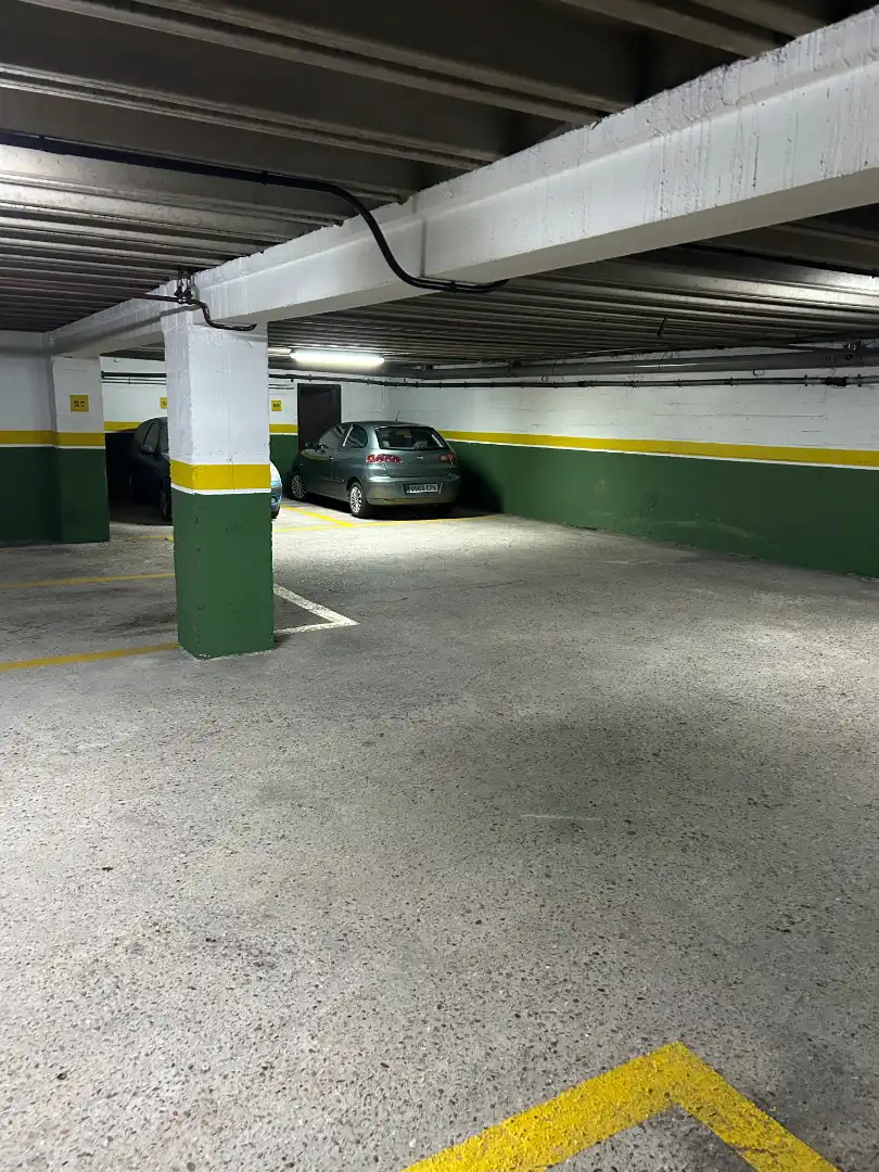 Piso de alquiler en Avenida de Castrelos, Sardoma - Castrelos