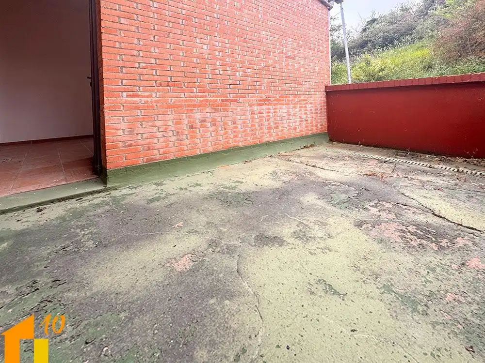 Terrasse von Einfamilien-Reihenhaus zum Verkauf in Belorado mit Heizung und Terrasse