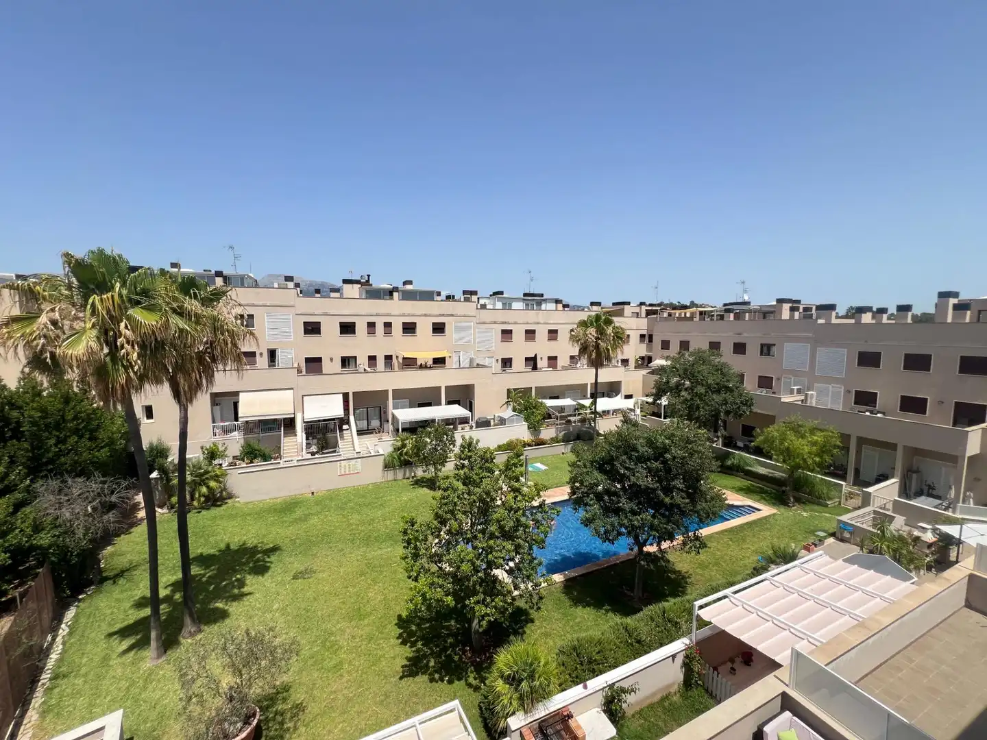 Vista exterior de Àtic en venda en Inca amb Jardí privat, Terrassa i Balcó