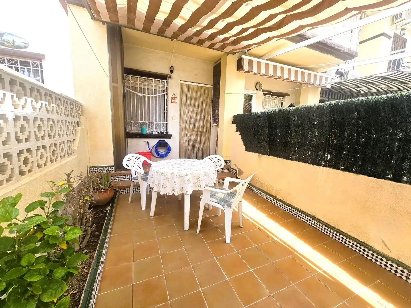 Terrasse von Haus oder Chalet zum Verkauf in Santa Pola mit Heizung und Möbliert