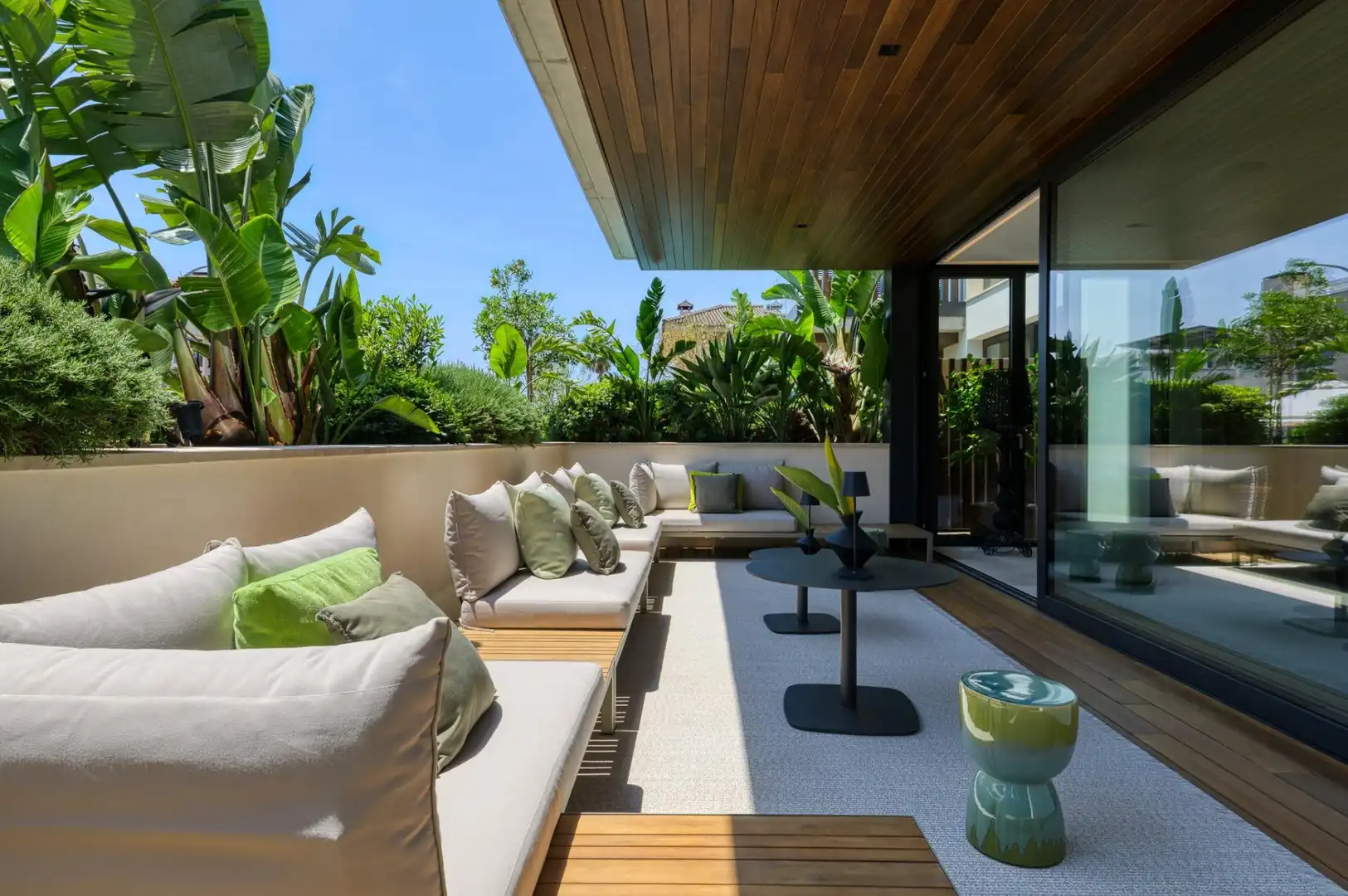 Terrasse von Erdgeschoss zum Verkauf in  Palma de Mallorca mit Klimaanlage, Heizung und Privatgarten