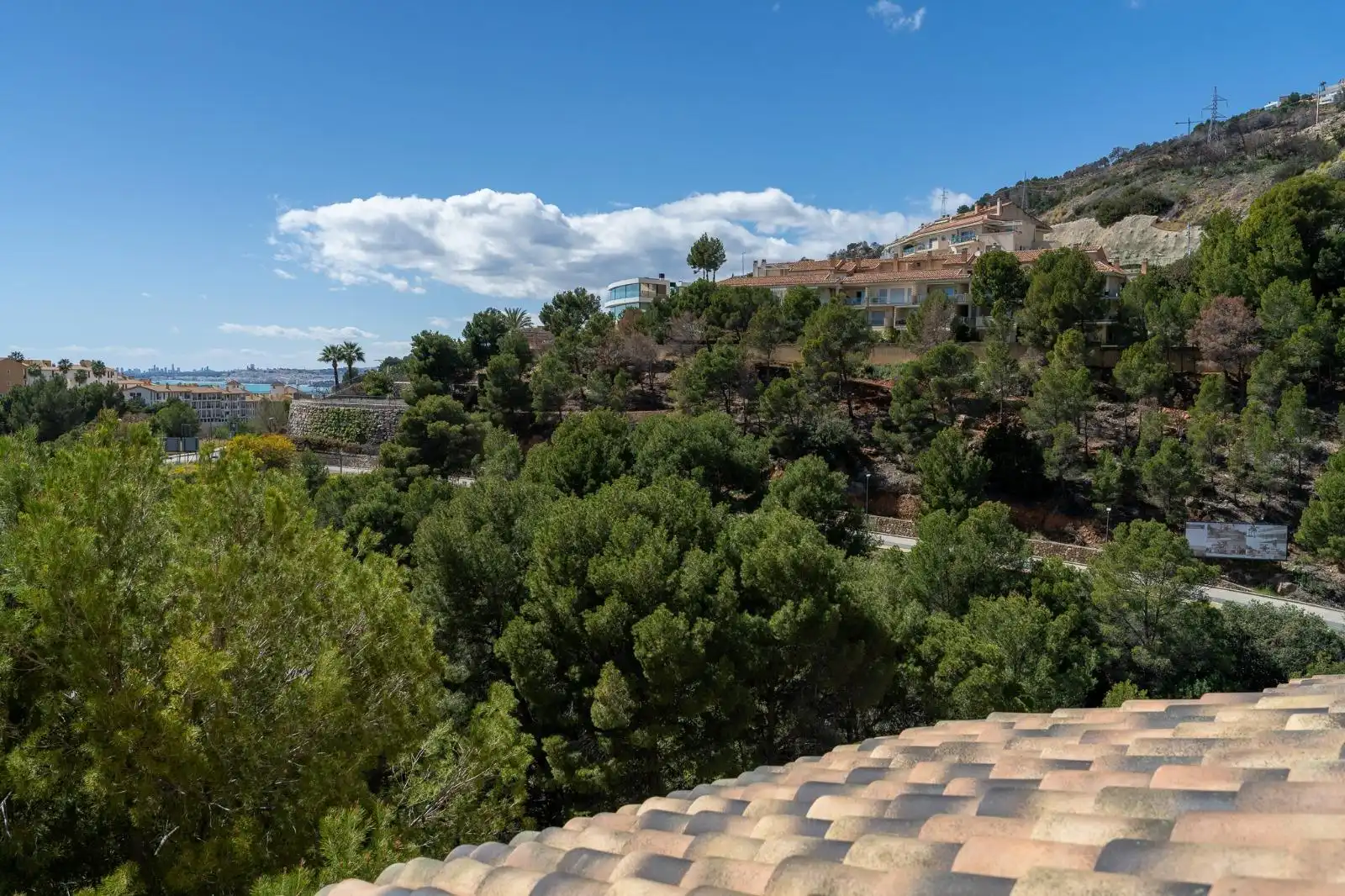 Außenansicht von Einfamilien-Reihenhaus zum Verkauf in Altea mit Klimaanlage, Heizung und Privatgarten