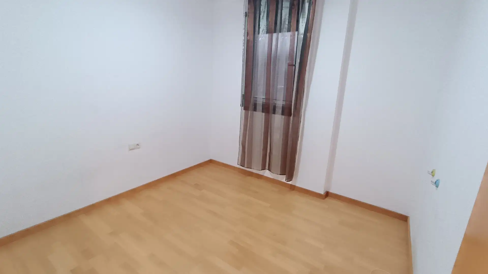 Schlafzimmer von Wohnung zum Verkauf in Cornellà de Llobregat mit Klimaanlage, Heizung und Parkett