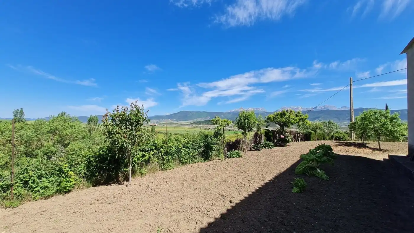 Country homes for sale in Jaca  with Private garden