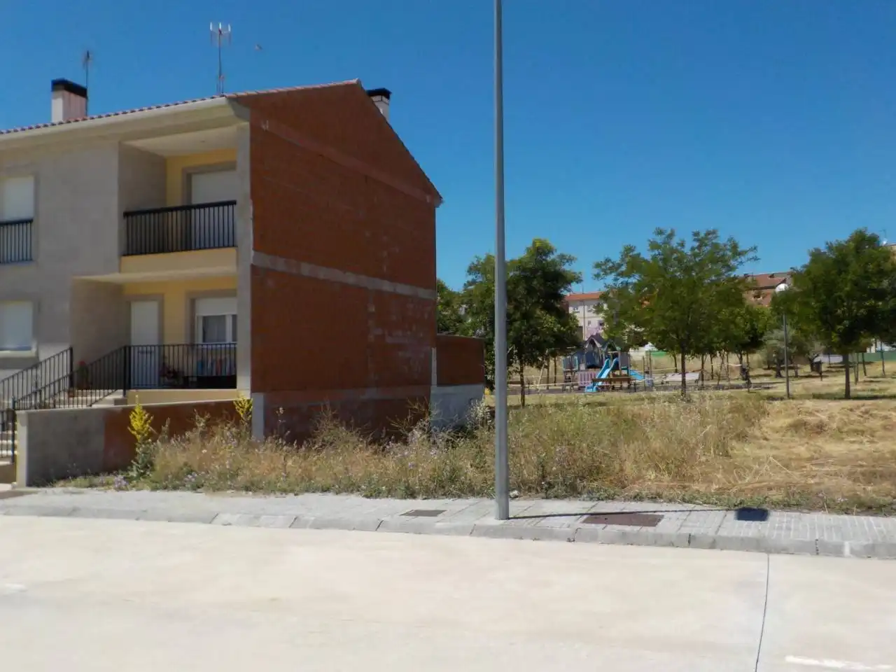 Terreno residencial en venta en Calle ALEJANDRO III 8, imagen 2