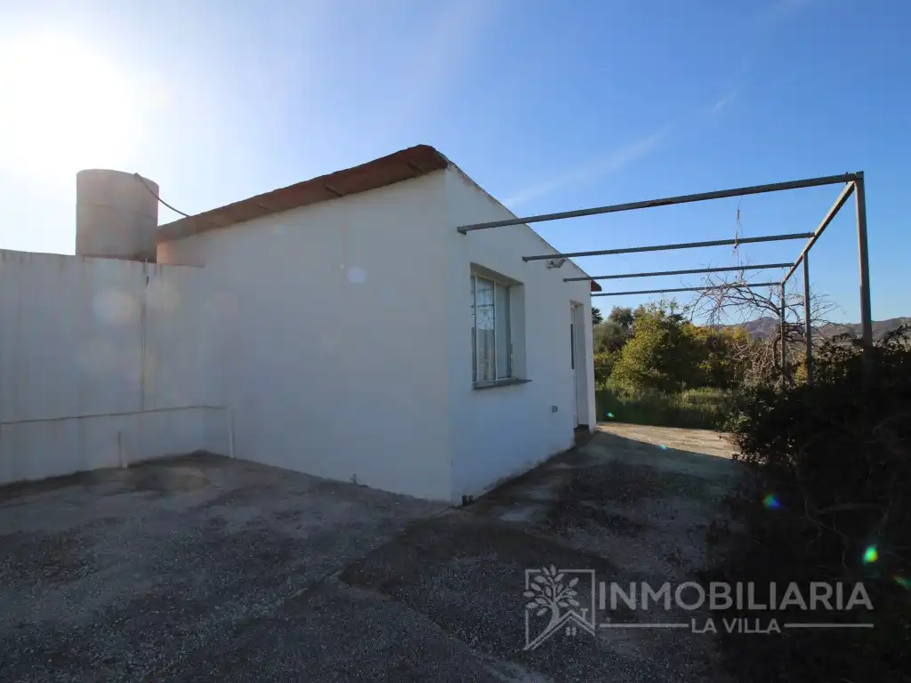 Vista exterior de Finca rústica en venda en Alhaurín de la Torre amb Terrassa