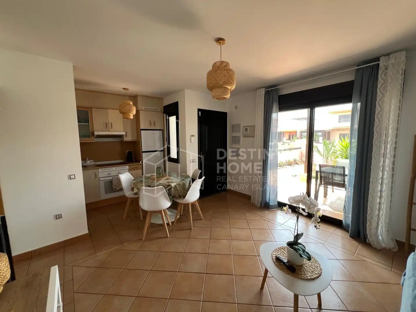 Sala d'estar de Casa adosada en venda en La Oliva amb Jardí privat, Terrassa i Moblat