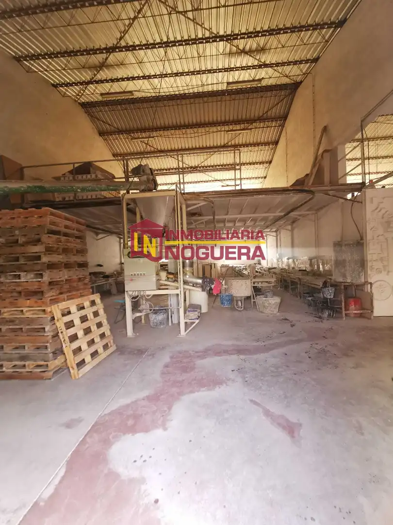Nau industrial en venda en Écija