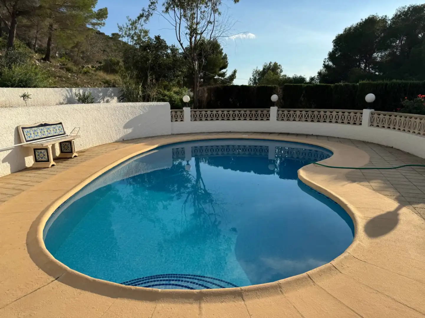 Piscina de Casa o chalet en venta en Moraira con Aire acondicionado, Calefacción y Jardín privado