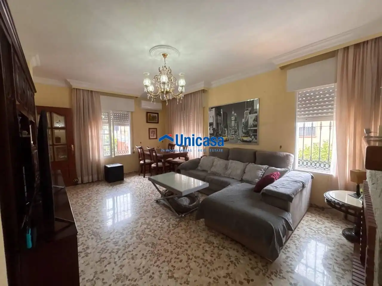 Sala d'estar de Casa o xalet en venda en Puerto de la Torre - Atabal