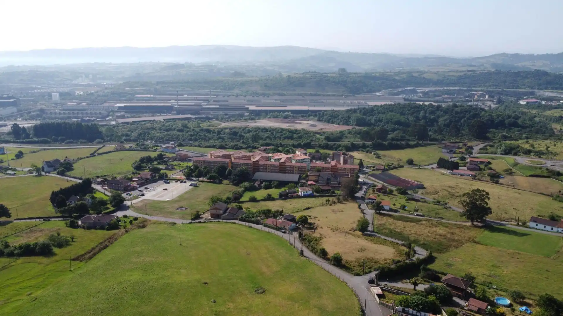 Vista exterior de Casa o xalet en venda en Gijón  amb Calefacció, Jardí privat i Terrassa