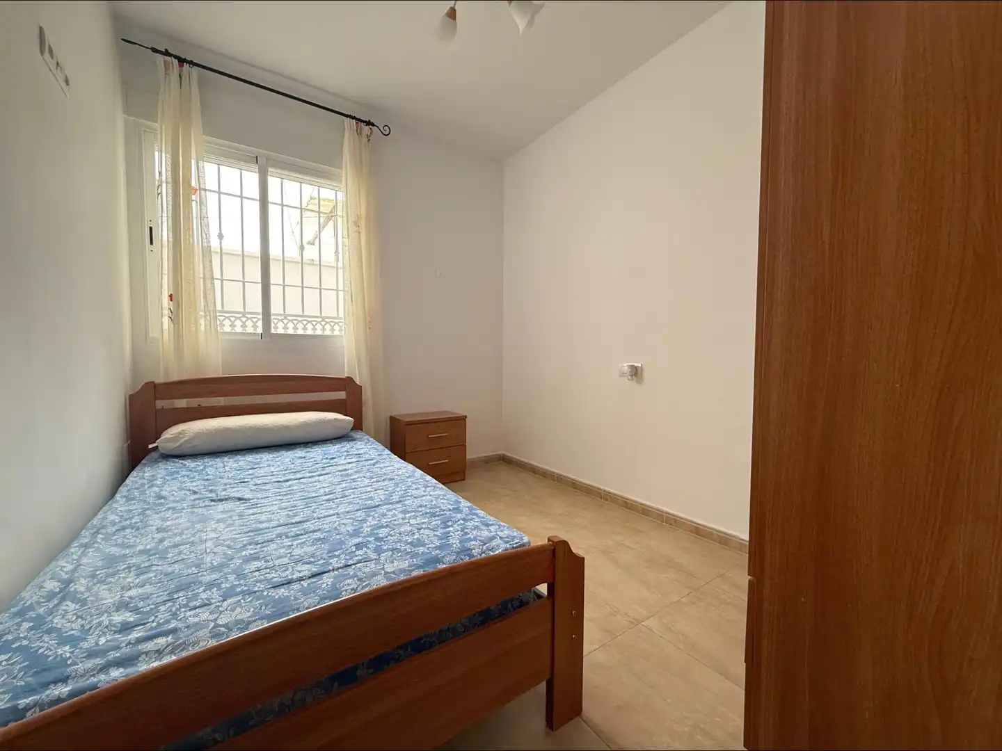 Habitación de Piso de alquiler en Albolote con Calefacción y Amueblado