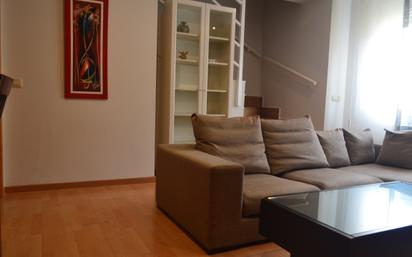 Living room of Duplex for sale in Alcázar de San Juan  with Heating, Storage room and Furnished