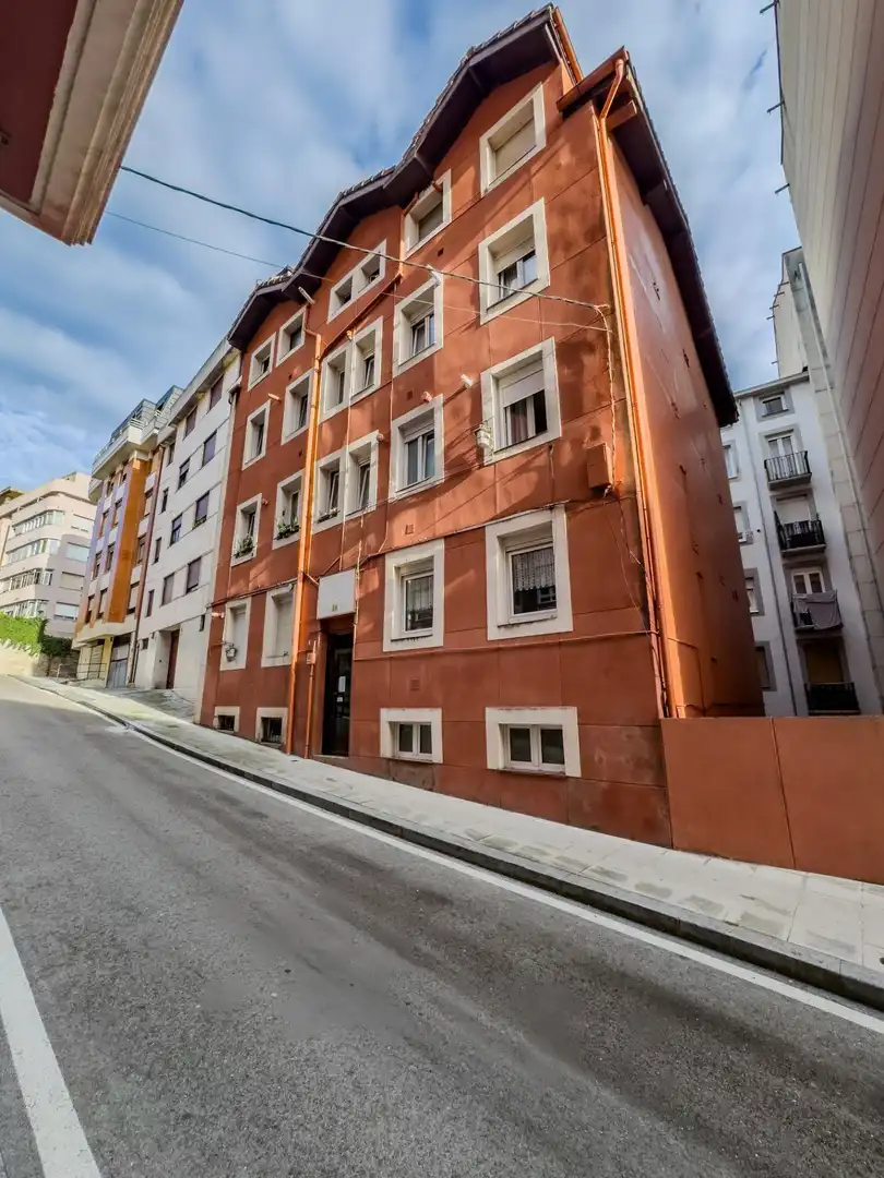 Vista exterior de Àtic en venda en Santander amb Calefacció, Terrassa i Moblat