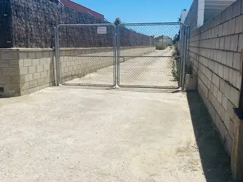 Vista exterior de Local en venda en Sanlúcar de Barrameda amb Aire condicionat