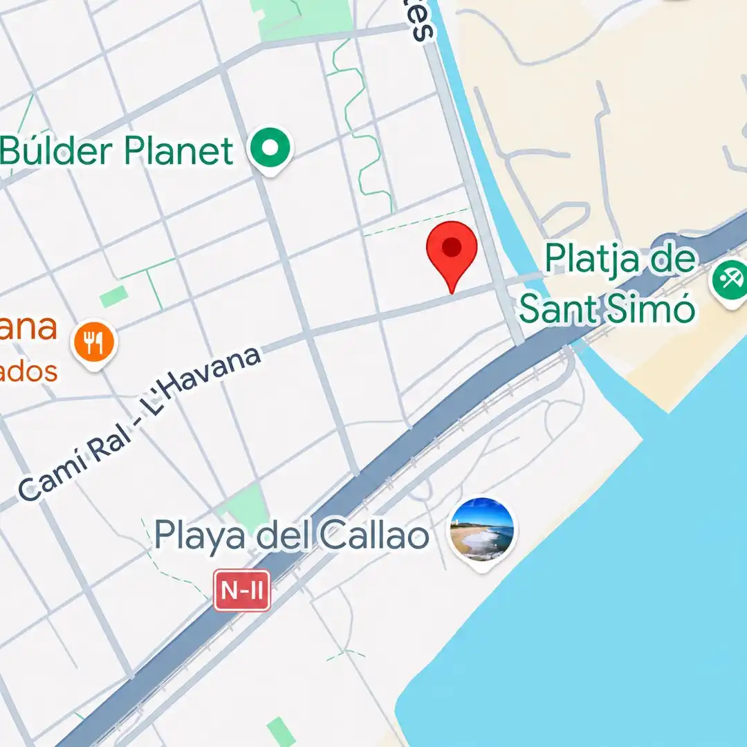 Außenansicht von Garage zum Verkauf in Havana
