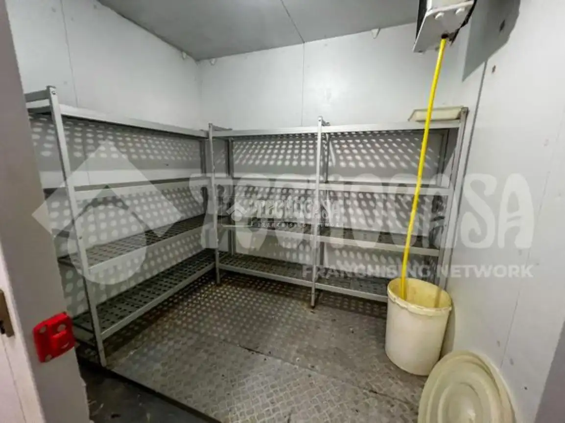 Local en venta en Los Tarahales - La Paterna