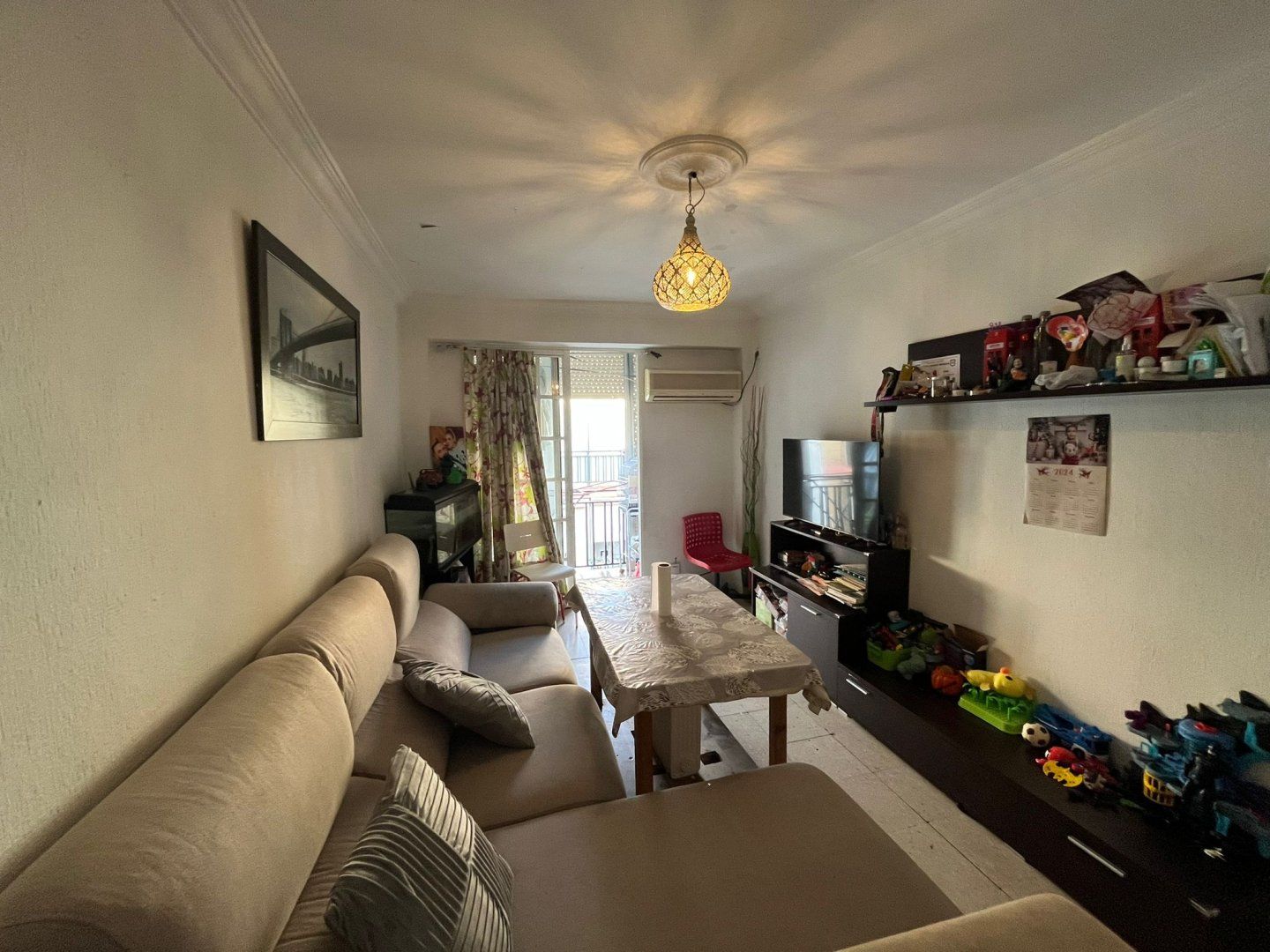 Living room of Flat for sale in Castilleja de la Cuesta  with Air Conditioner, Heating and Terrace