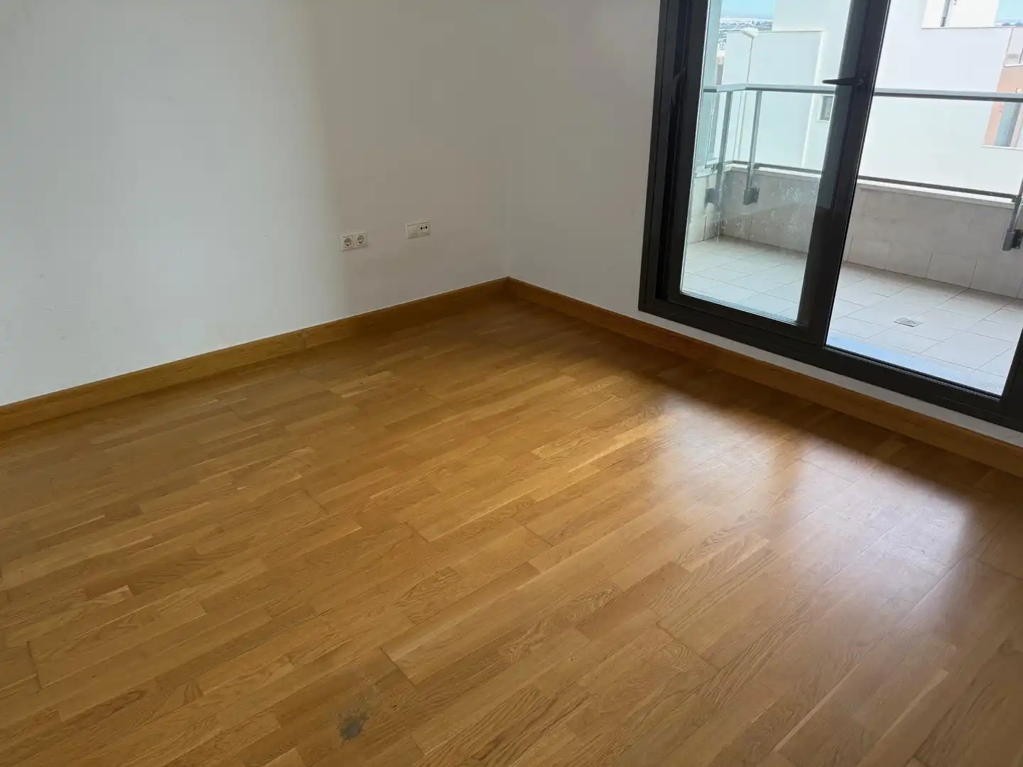 Wohnung zum Verkauf in Almería mit Terrasse und Schwimmbad