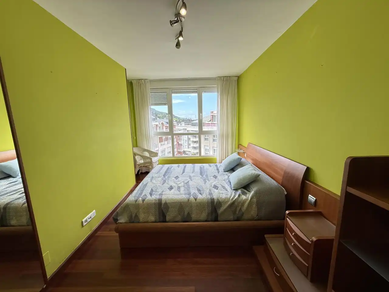 Habitación de Piso en venta en Castro-Urdiales con Calefacción, Parquet y Terraza