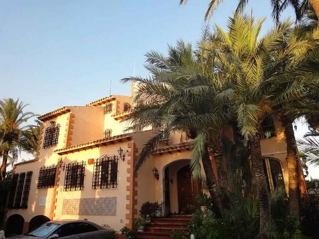 Exterior view of Houses for sale in San Vicente del Raspeig / Sant Vicent del Raspeig  with Air Conditioner, Heating and Terrace