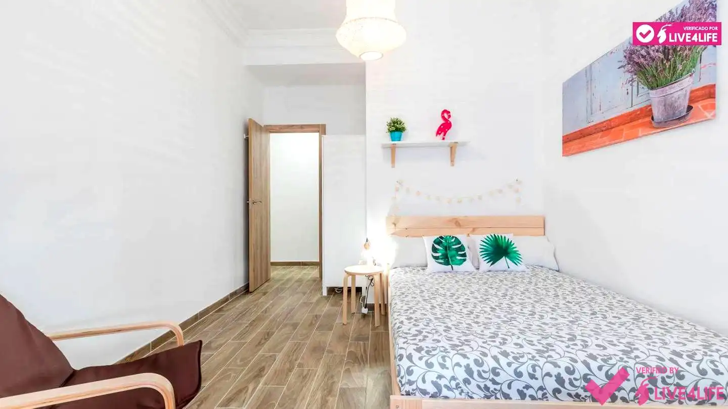 Bedroom of Apartments for rent in Valencia  with Air Conditioner, Parquet flooring and Furnished
