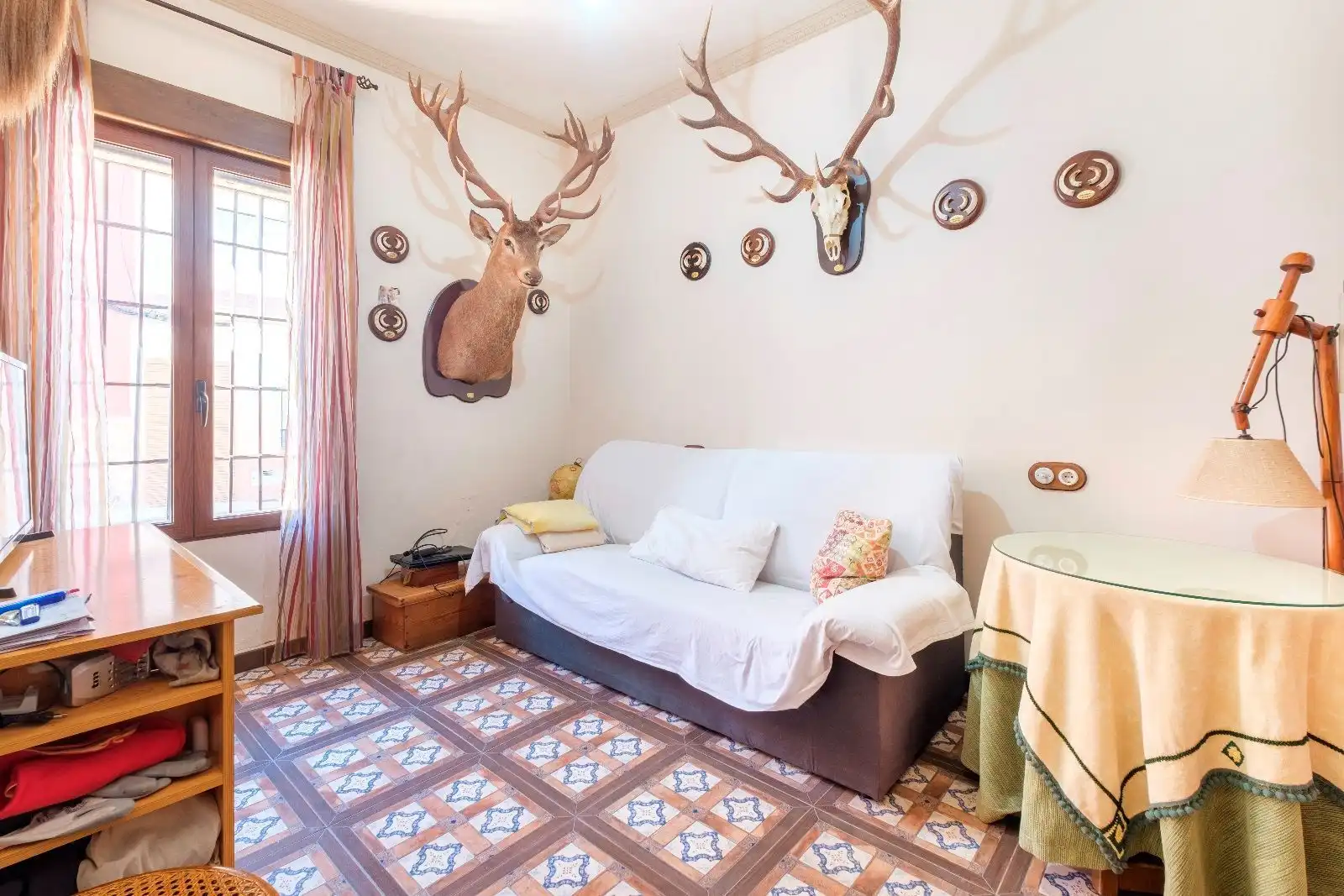Sala d'estar de Casa o xalet en venda en El Pinós / Pinoso amb Calefacció, Terrassa i Traster