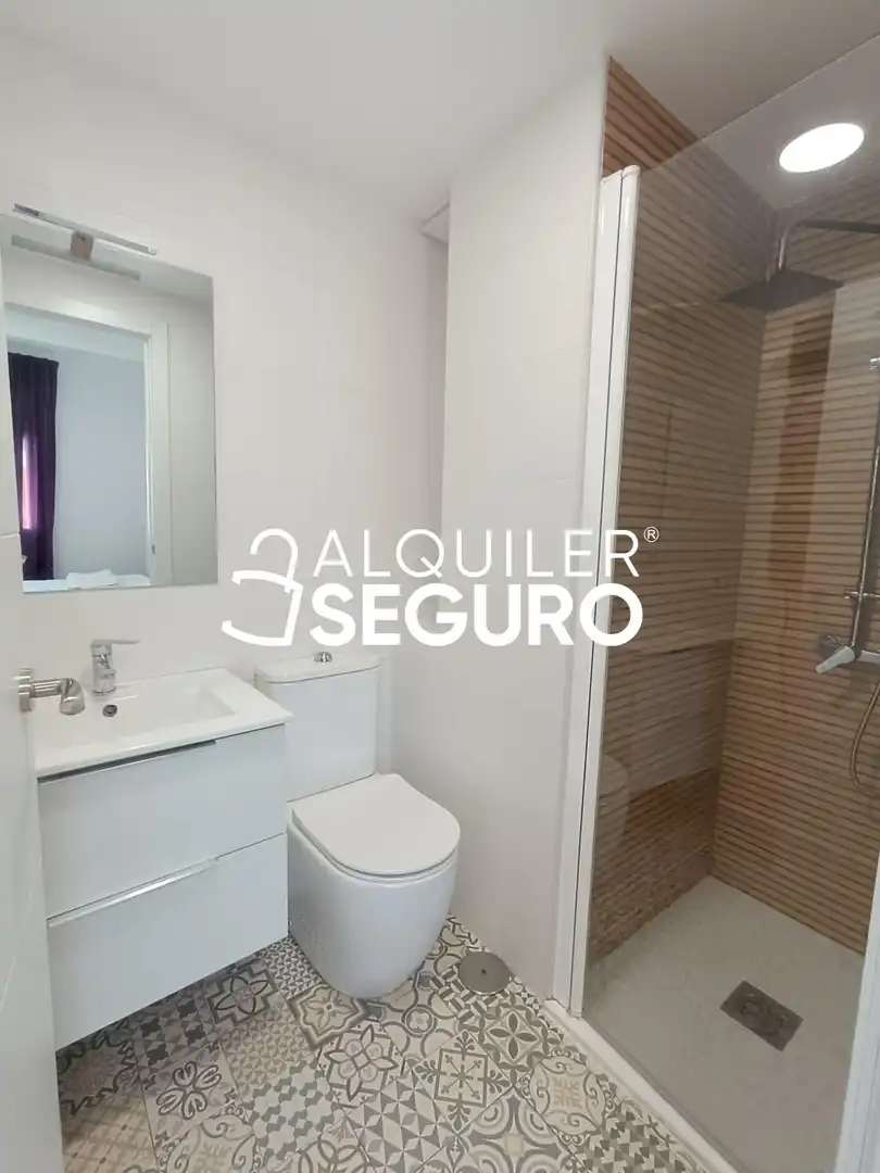 Baño de Piso de alquiler en Aranjuez con Aire acondicionado, Calefacción y Terraza