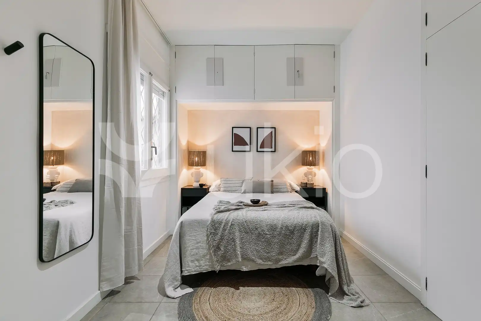 Dormitori de Apartament de lloguer en Barcelona amb Aire condicionat, Calefacció i Moblat