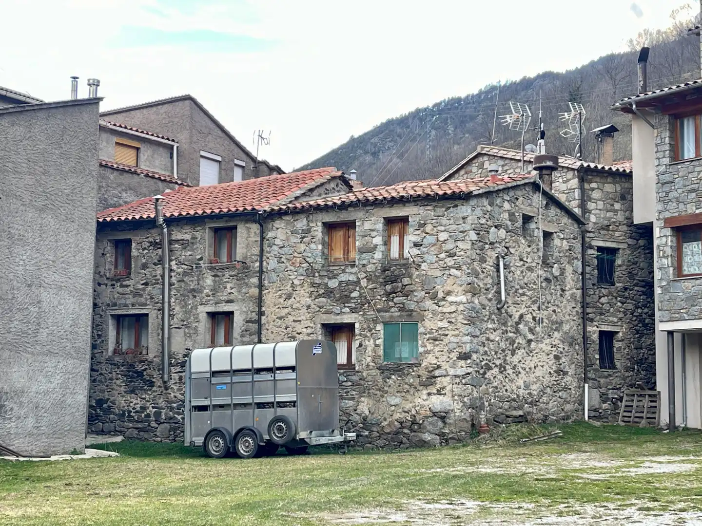 Vista exterior de Finca rústica en venta en Setcases con Calefacción, Amueblado y Horno